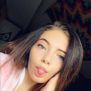 Meet your Posher, Shailah